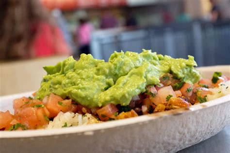 This much fat, carbs, and calories demands a bigger payoff on the palate. . Free guac chipotle missing item